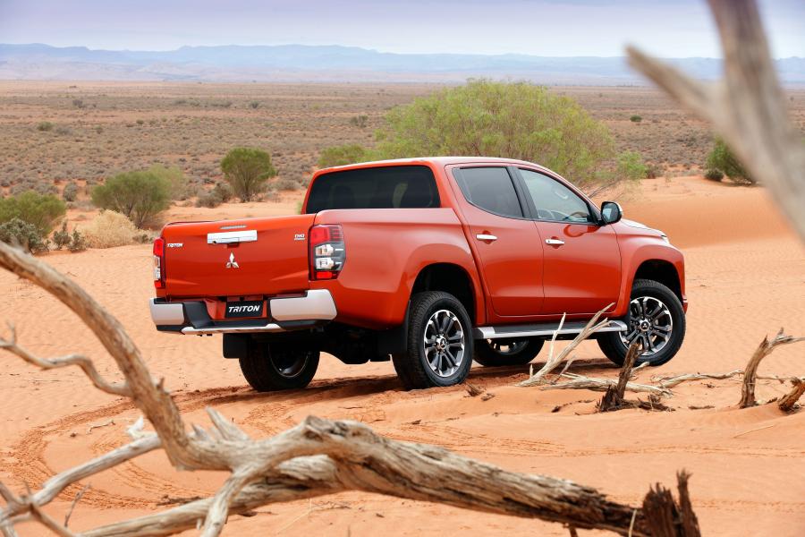  Mitsubishi Triton Double Cab 2018 года  (TH) (фото 6 из 28)